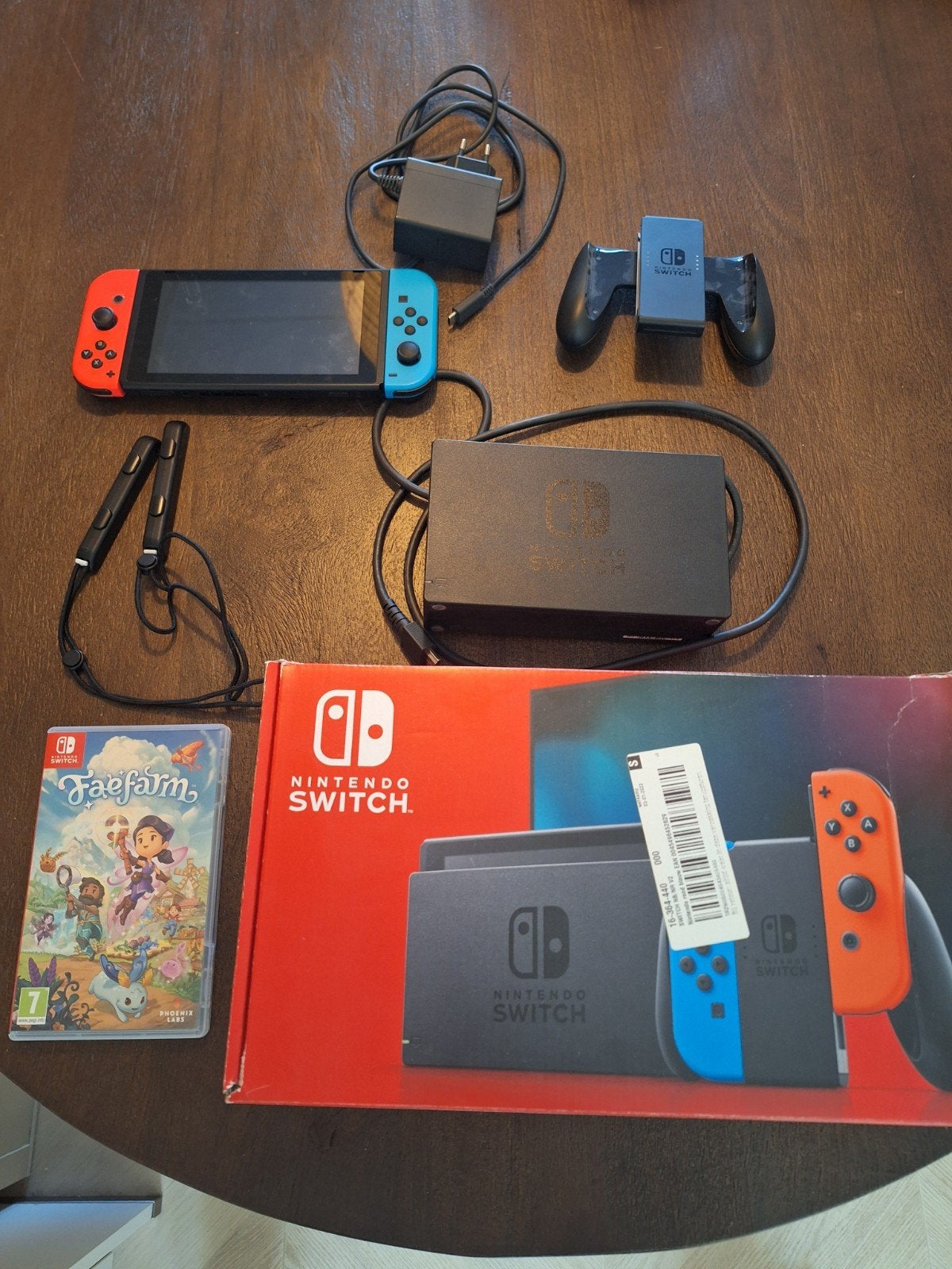 Nintendo Switch met toebehoren en game, Met 2 controllers, Ophalen of Verzenden, Switch Original, Gebruikt