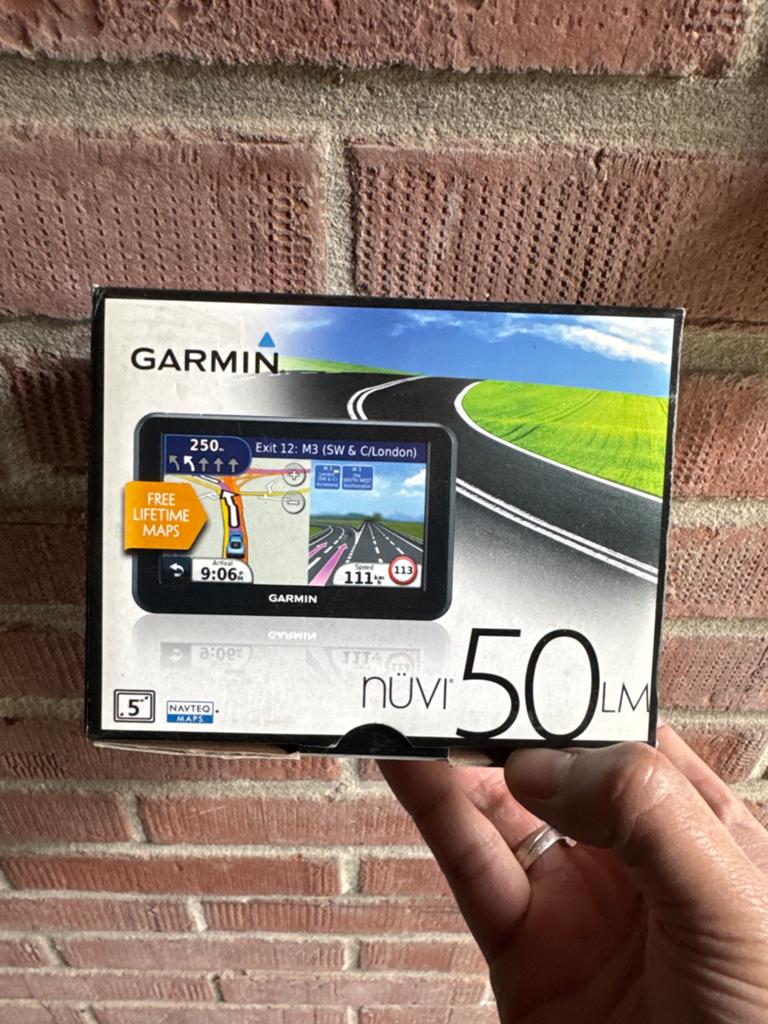 Garmin Nüvi 50LM Navigatiesysteem - Nieuw in doos, Auto diversen, Autonavigatie, Ophalen of Verzenden, Zo goed als nieuw