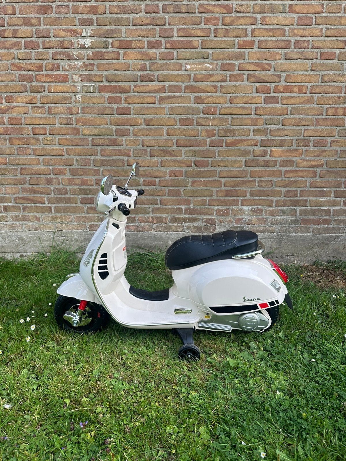 Kinder Vespa-scooter, Kinderen en Baby's, Ophalen, Zo goed als nieuw