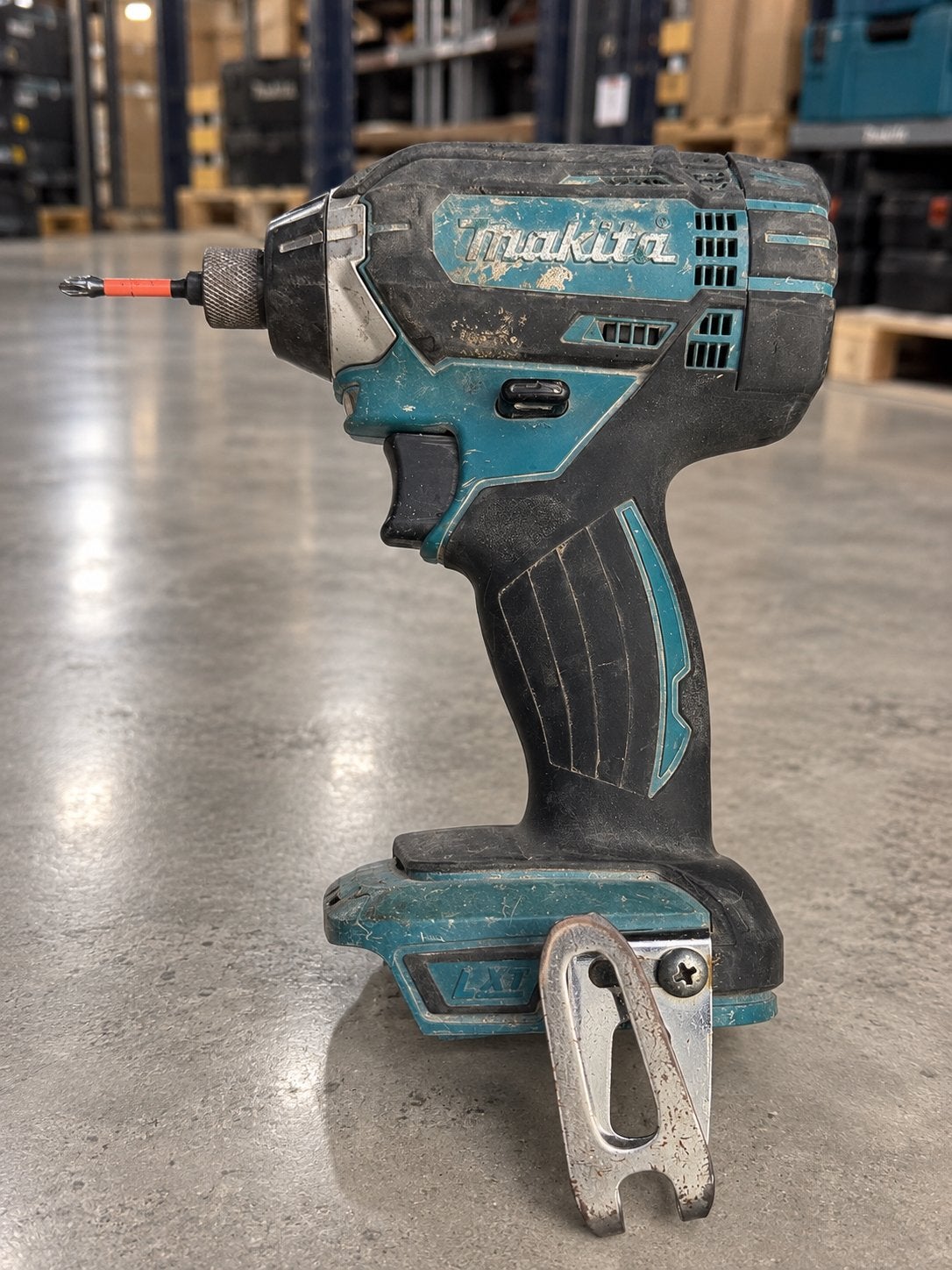 Makita DTD152 18V LXT slagschroevendraaier, Ophalen of Verzenden, Gebruikt