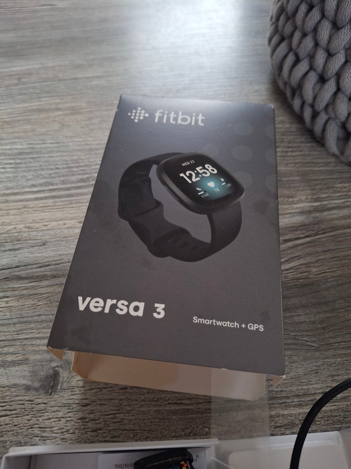 Fitbit Versa 3 Smartwatch + GPS - Zo goed als nieuw, Gebruikt, Zwart, Ophalen of Verzenden, Waterdicht