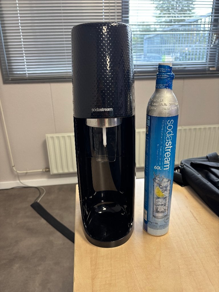 sodastream incl. 2 flessen CO2, Witgoed en Apparatuur, Ophalen of Verzenden, Gebruikt