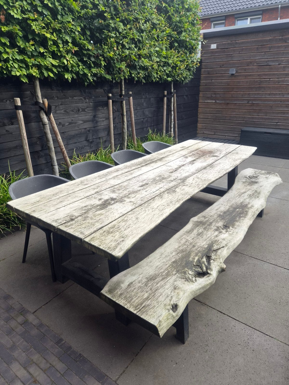 Robuuste eiken tuintafel met bank en Tierra stoelen, Ophalen, Gebruikt, Bank, 8 zitplaatsen