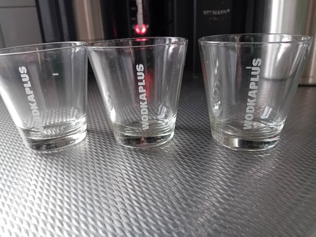 3 WODKAPLUS glazen / wodka plus glas / zgan / vintage, Ophalen of Verzenden, Zo goed als nieuw, Overige typen