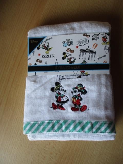 Disney Mickey en Minnie Mouse theedoeken  Berlin  2 stuks, Ophalen of Verzenden, Overige figuren, Nieuw, Beeldje of Figuurtje