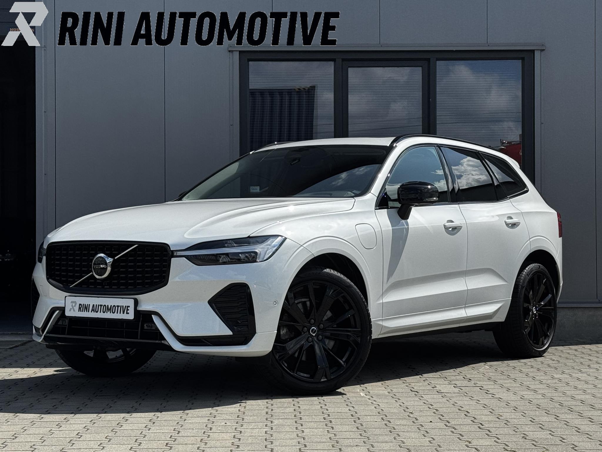 Volvo XC60 2.0 T6 Plug-in hybrid AWD Plus Dark 350 PK | Long, Auto's, Automaat, Gebruikt, 4 cilinders, 180 min