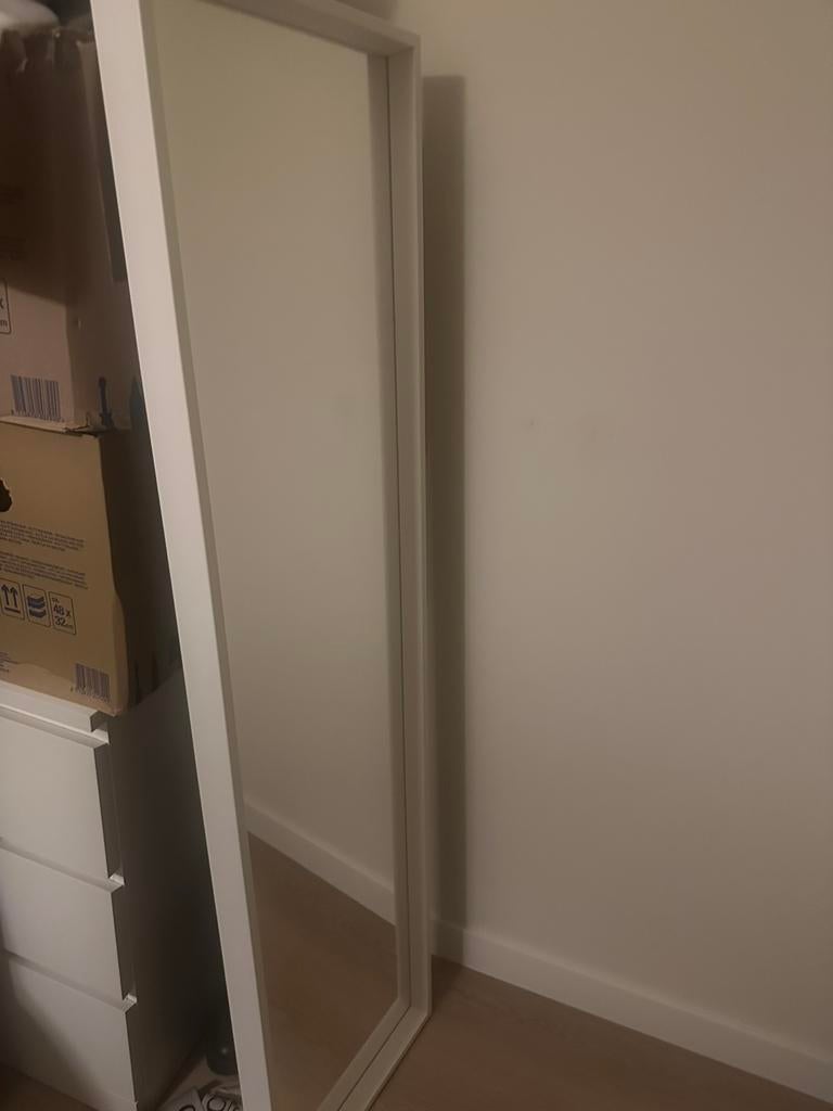 Ikea witte spiegel 2x NOG 1 OVER, Ophalen, Minder dan 50 cm, Zo goed als nieuw, Minder dan 100 cm
