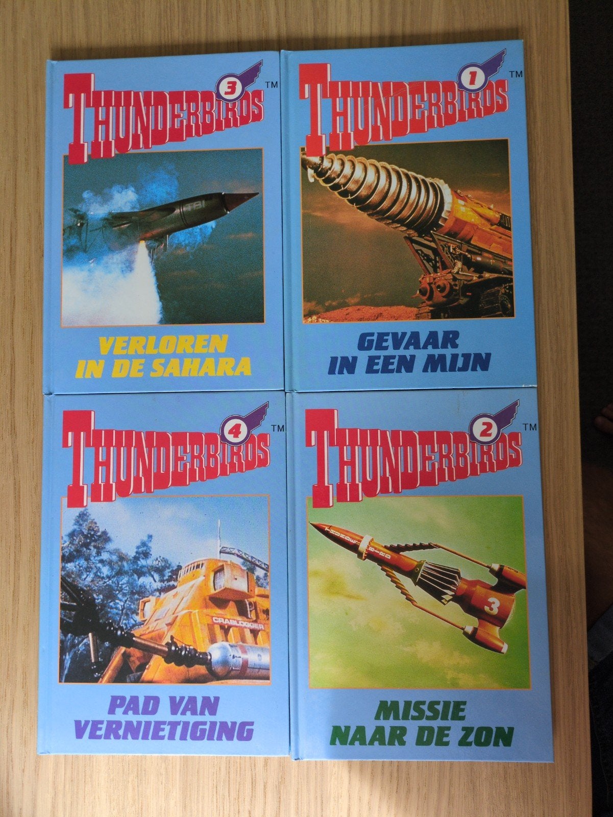 Thunderbirds Boekenreeks - 4 delen, Ophalen of Verzenden, Gelezen, Gerry Anderson, Fictie algemeen