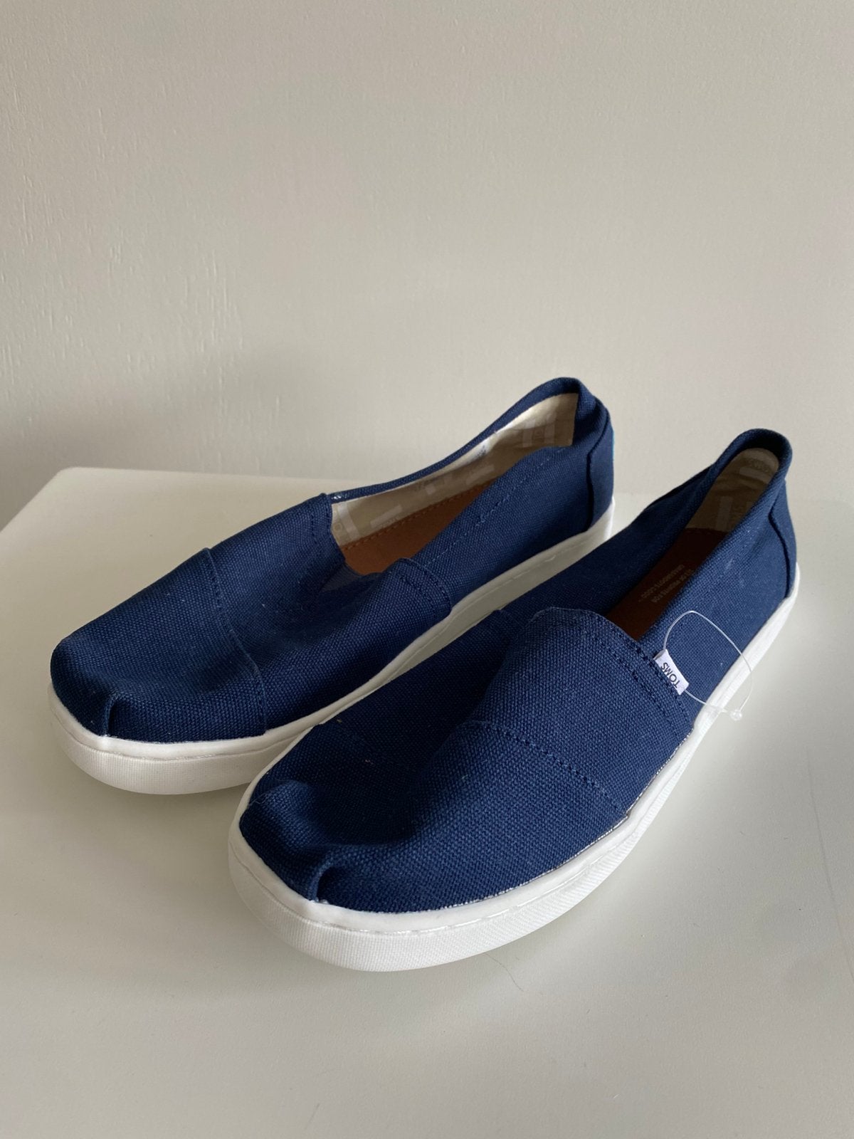 355. NIEUW Toms blauw maat 37.5, -, -, Nieuw, Espadrilles of Moccasins
