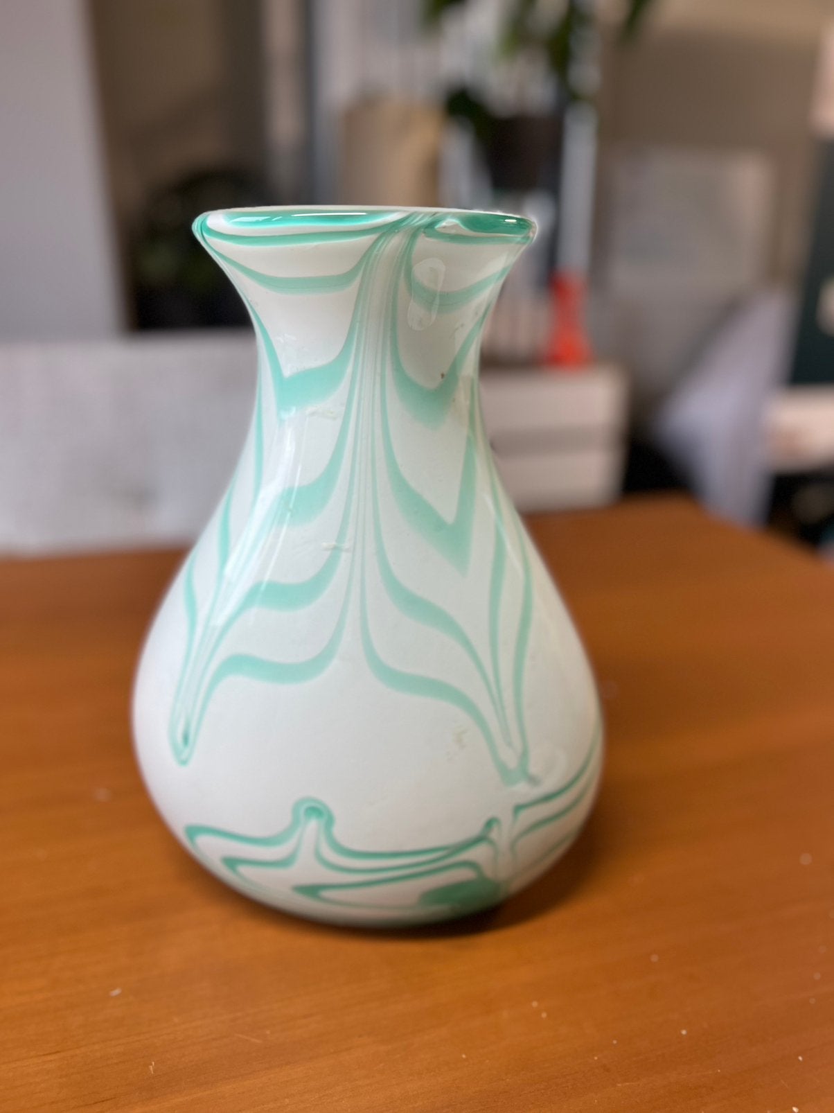 Grote vintage Murano glazen vaas – wit turquoise – 32 cm –, Ophalen of Verzenden