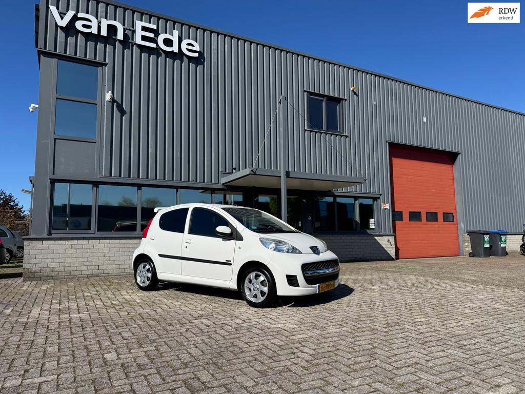 Peugeot 107 1.0-12V Sportium 5drs Airco Apk, Auto's, Voorwielaandrijving, Euro 5, Stof, Gebruikt