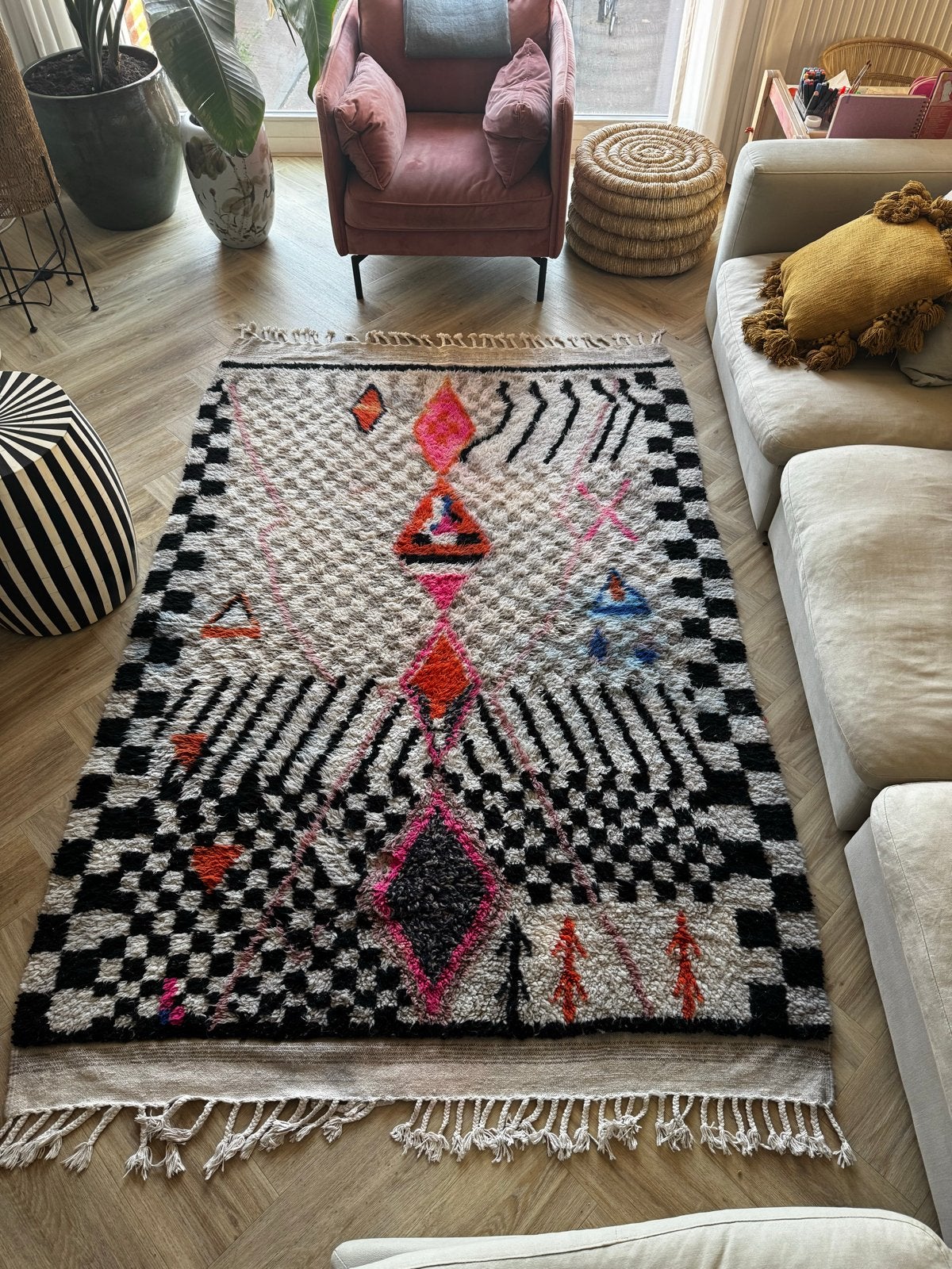Handgemaakte Marrokaans berber kleed - Azilal stijl, Ophalen, 100 tot 150 cm, Zwart, Zo goed als nieuw