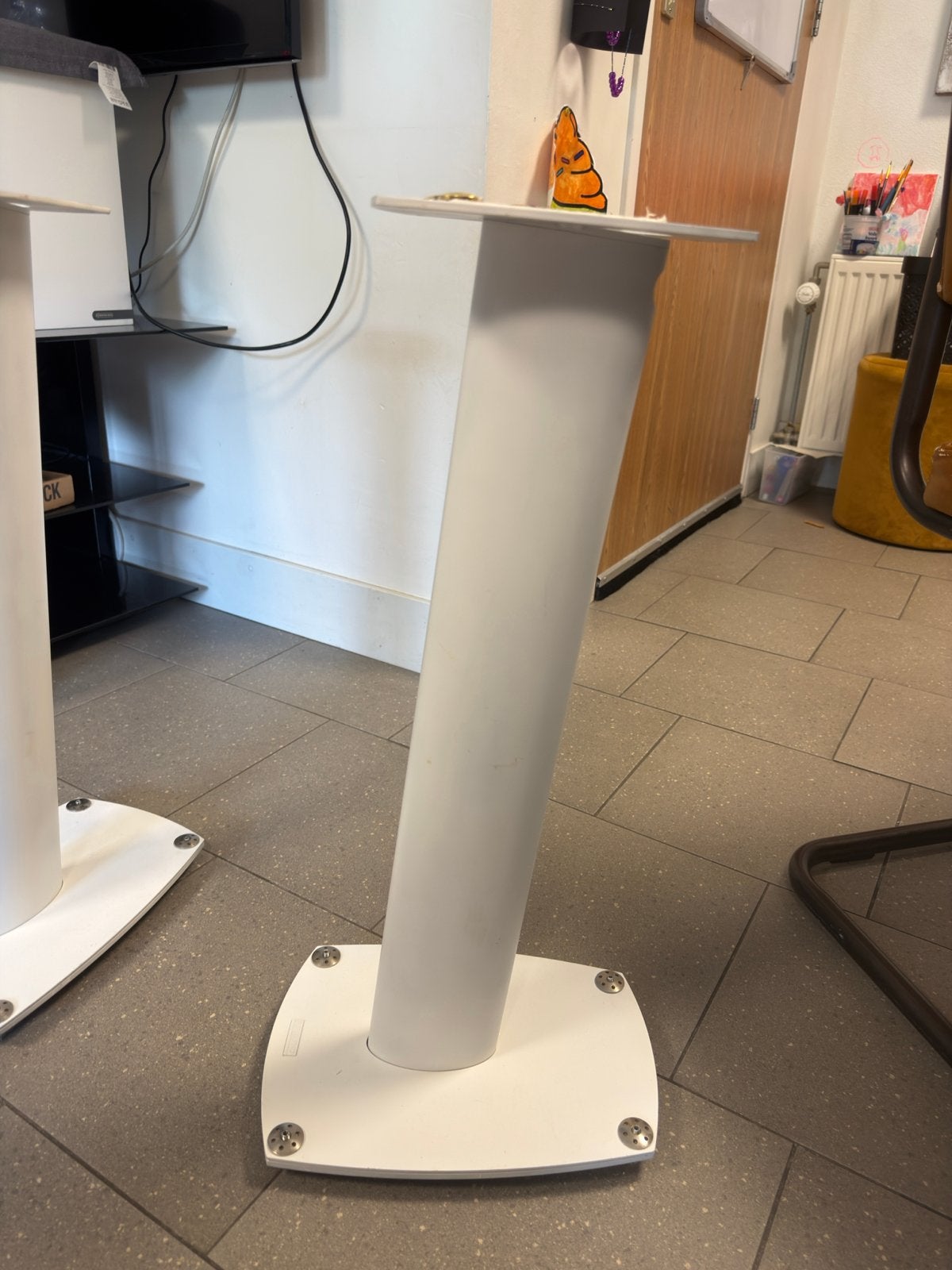 Dynaudio Speaker Stands - Wit (Set van 2), Audio, Tv en Foto, Luidsprekers, Gebruikt, Overige merken, Ophalen of Verzenden