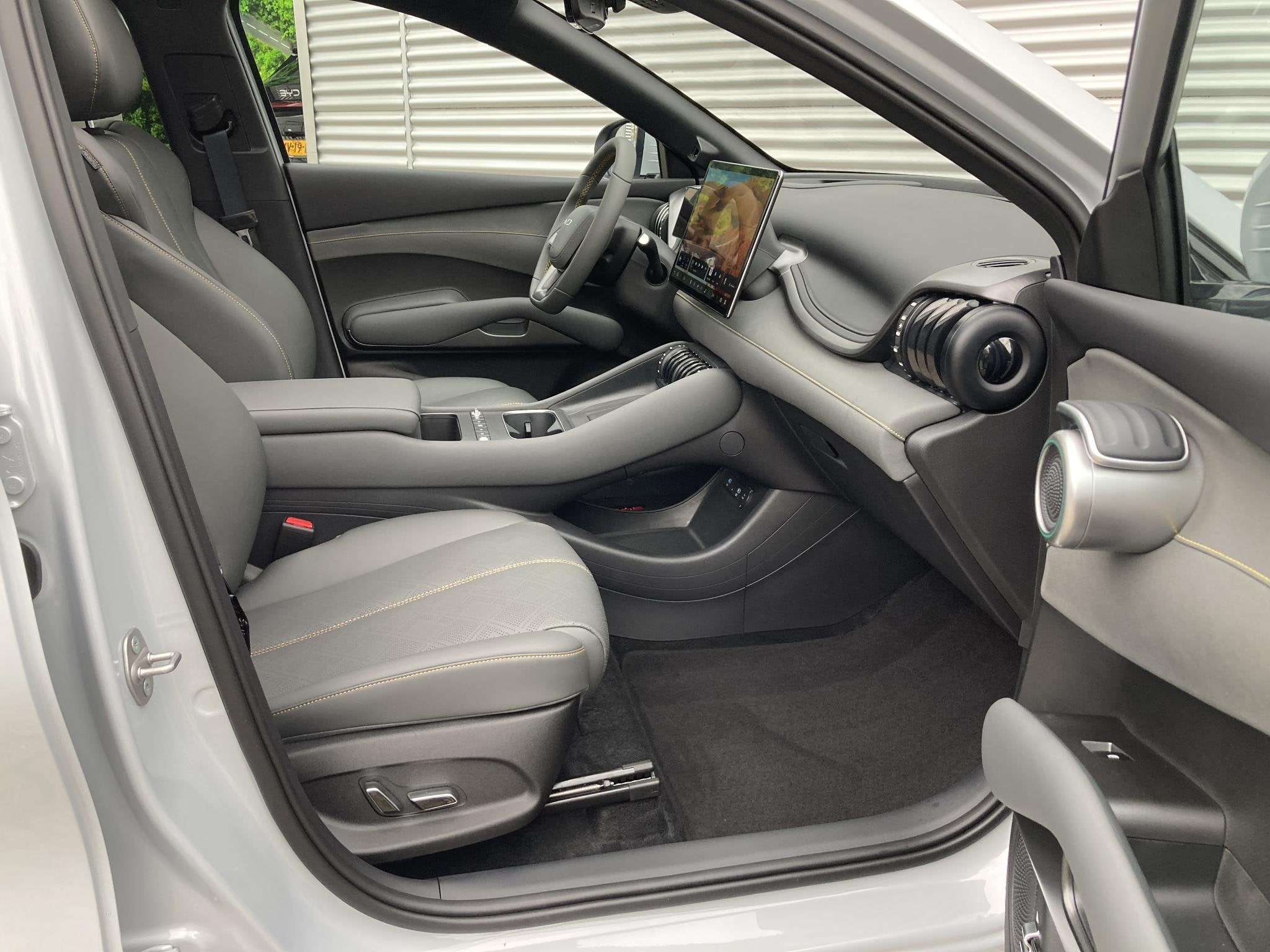 BYD ATTO 3 EVO Excellence 74.8 kWh, Automaat, 12 maanden, Wit, Origineel Nederlands