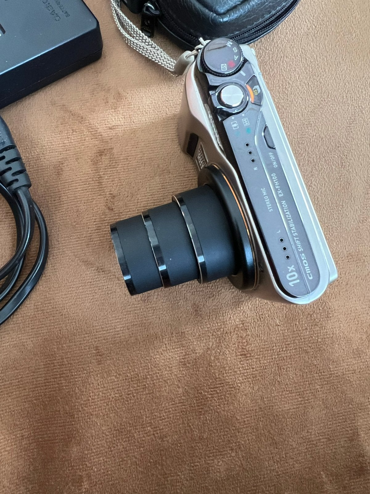 Casio Exilim EX-FH100 Compact Camera met 10x Optische Zoom, Ophalen, Compact, Zo goed als nieuw, Overige Merken