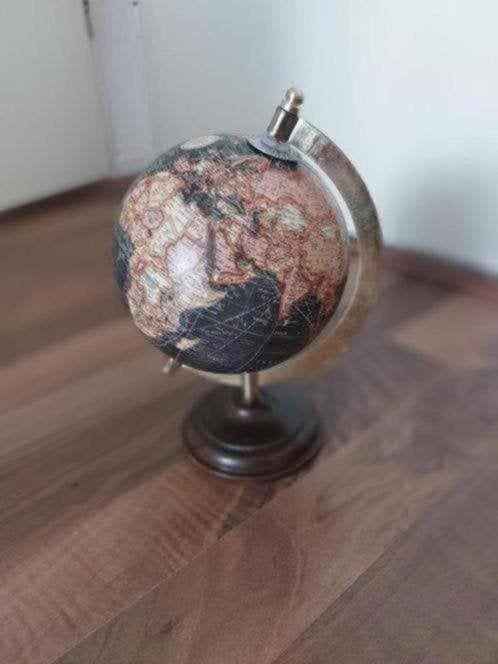 1x Globus, H22cm, diameter-15cm, Huis en Inrichting, Woonaccessoires | Overige, Ophalen of Verzenden, Zo goed als nieuw