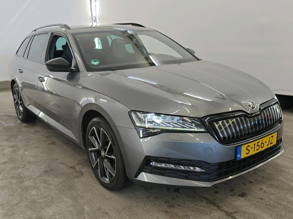 Skoda Superb Combi 1.4 TSI iV Sportline Business, Auto's, Skoda, Gebruikt, 4 cilinders, Alcantara, 1668 kg