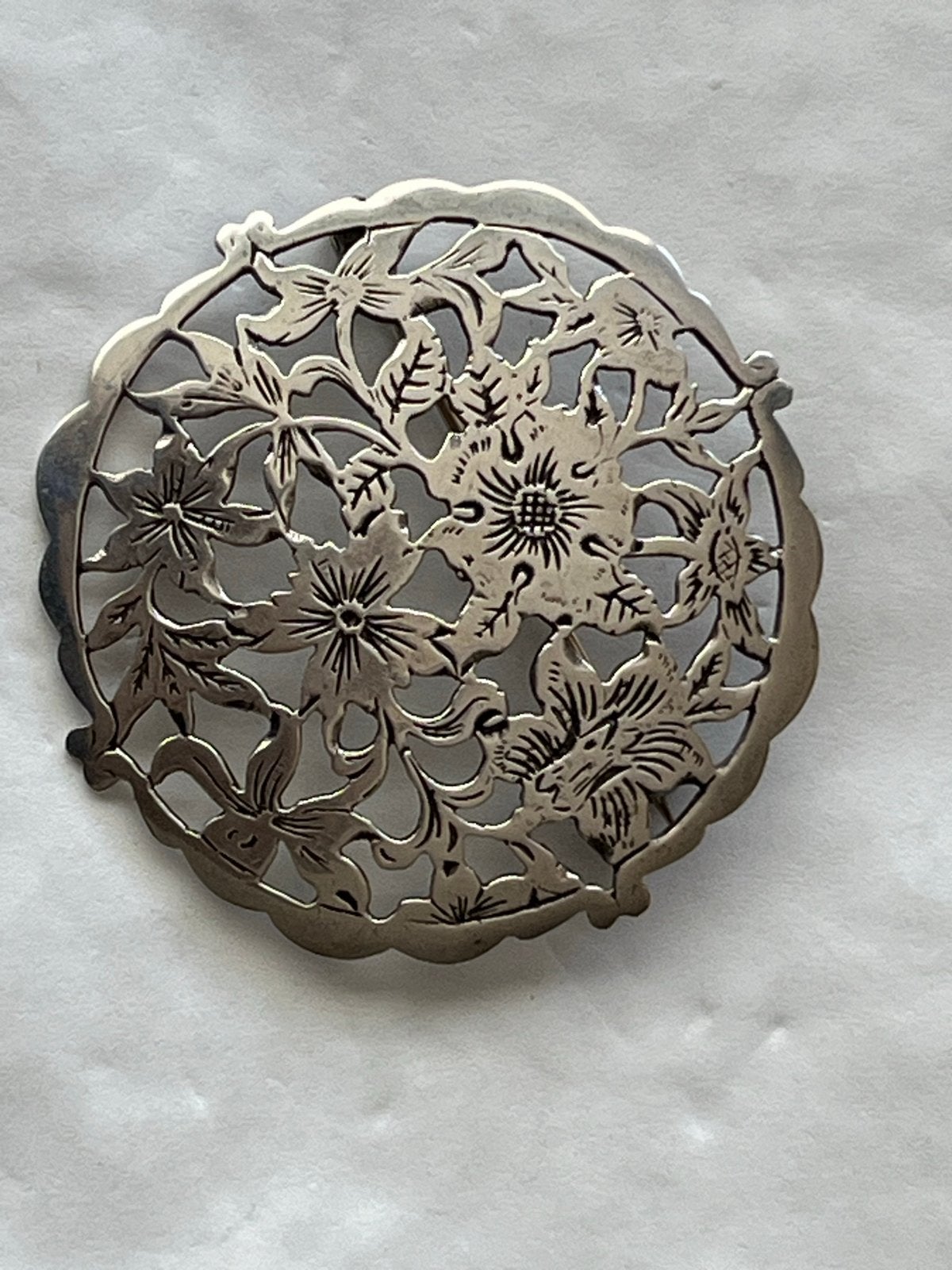 Antieke zilveren broche, floraal, Niekerk Schoonhoven, Sieraden, Tassen en Uiterlijk, 4 tot 7 cm, Verzenden, Zo goed als nieuw
