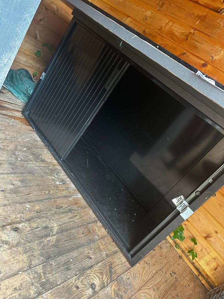 Gratis roldeur kast zwart antraciet, Ophalen, Gebruikt, 100 tot 150 cm, Minder dan 100 cm