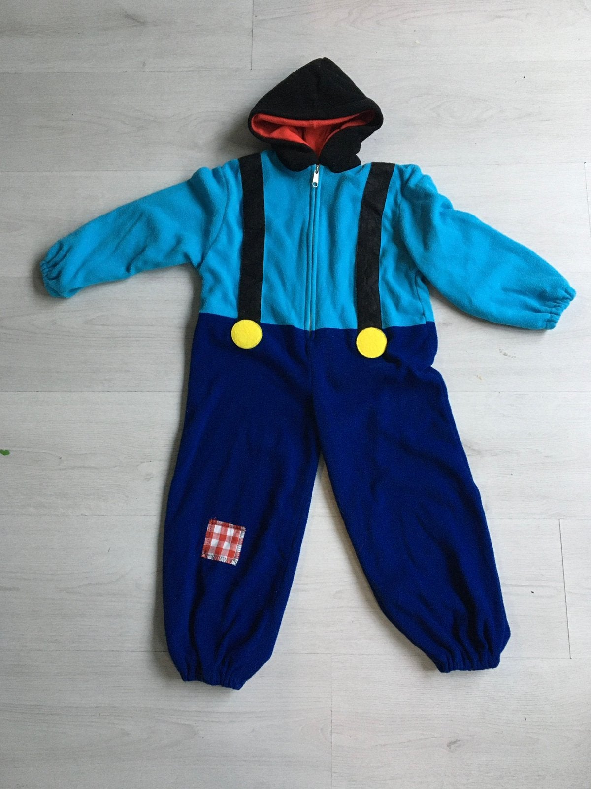 Onesie maat 104, Ophalen, Zo goed als nieuw, 104 of kleiner, Jongen