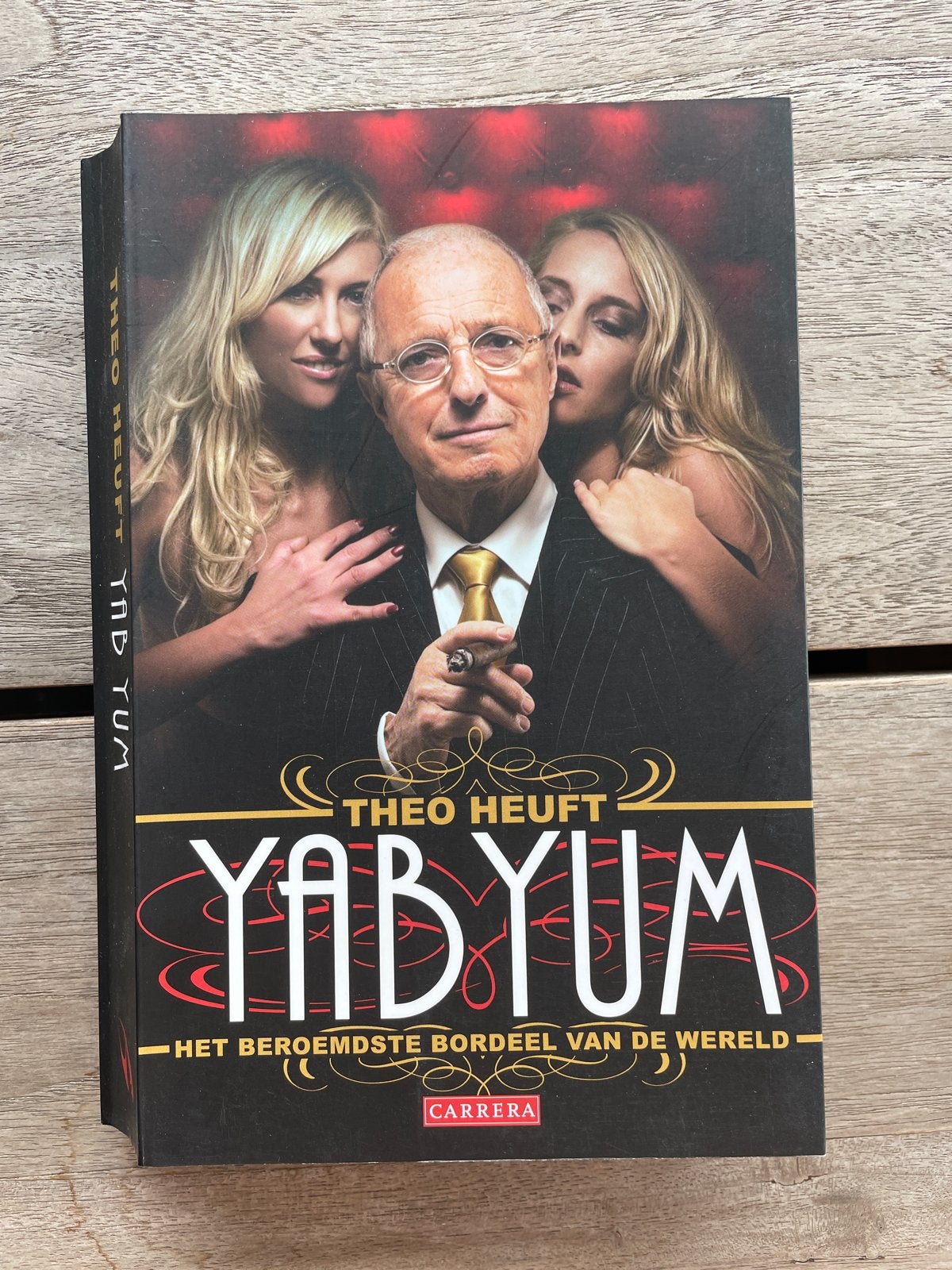 Yab Yum - Het beroemdste bordeel van de wereld, Ophalen of Verzenden, Zo goed als nieuw, Nederland