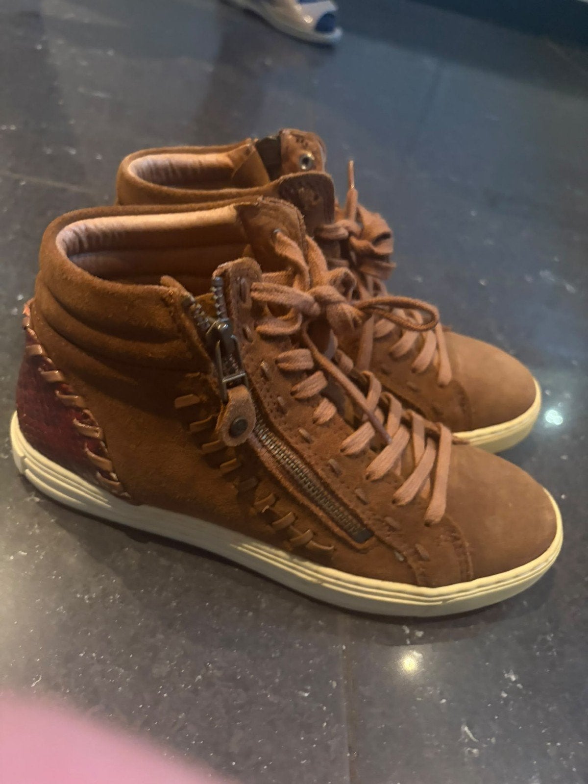 Durea schoenen maat 36, Ophalen