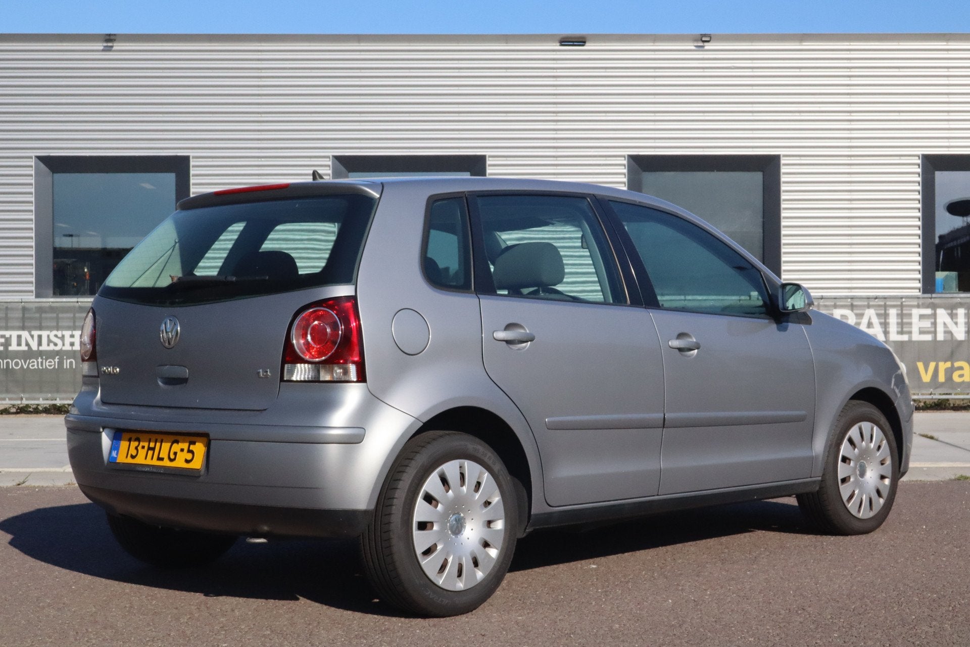 Volkswagen Polo 1.4-16V Comfortline (bj 2009), Auto's, Voorwielaandrijving, Stof, 4 cilinders, 82 pk