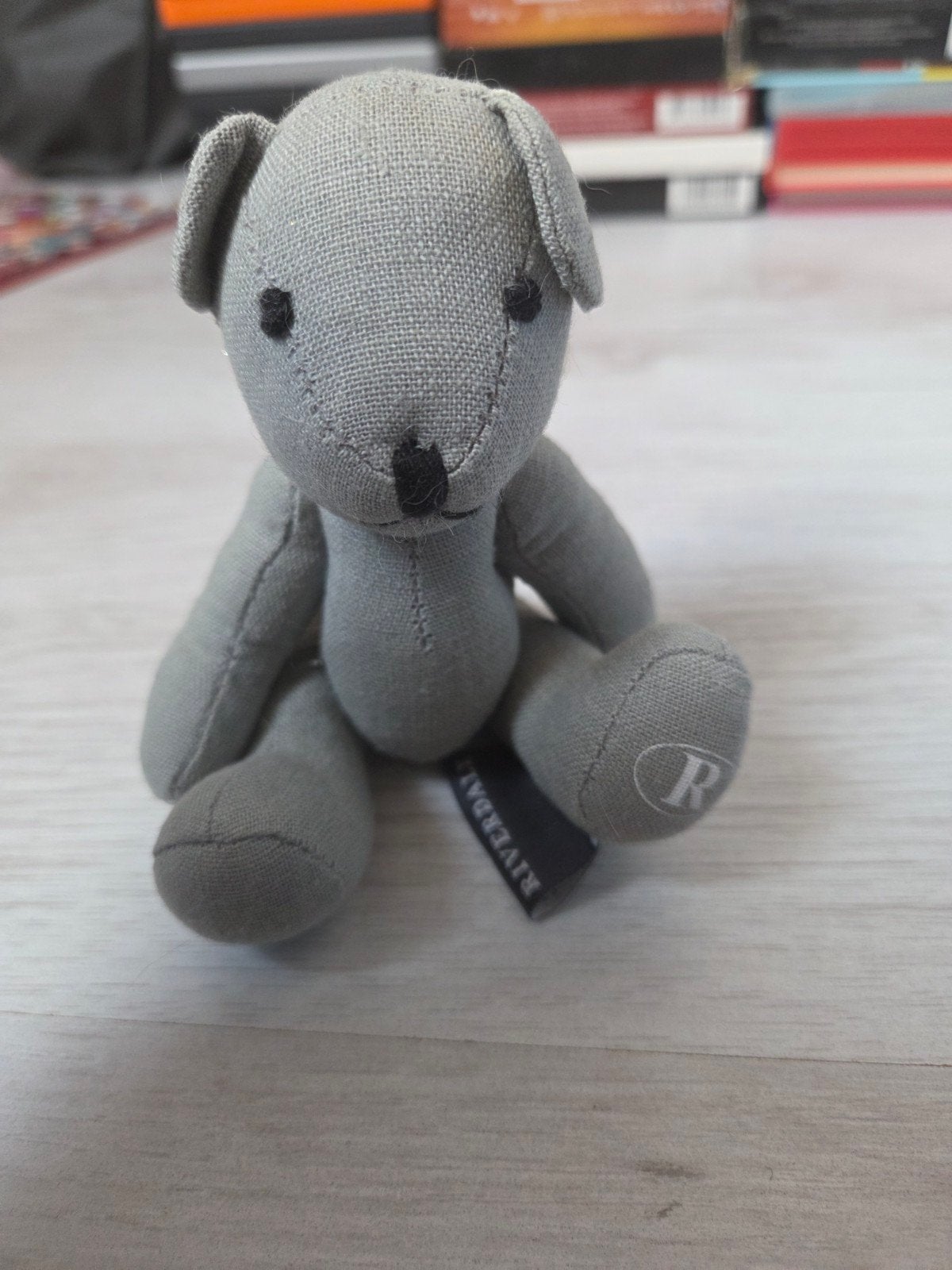Riverdale Knuffelbeer - Grijs - Zo goed als nieuw, Overige merken, Beer, Grijs, Klein (minder dan 20 cm)