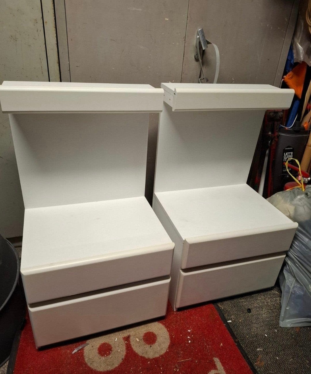 2 witte nachtkastjes met lades, Ophalen