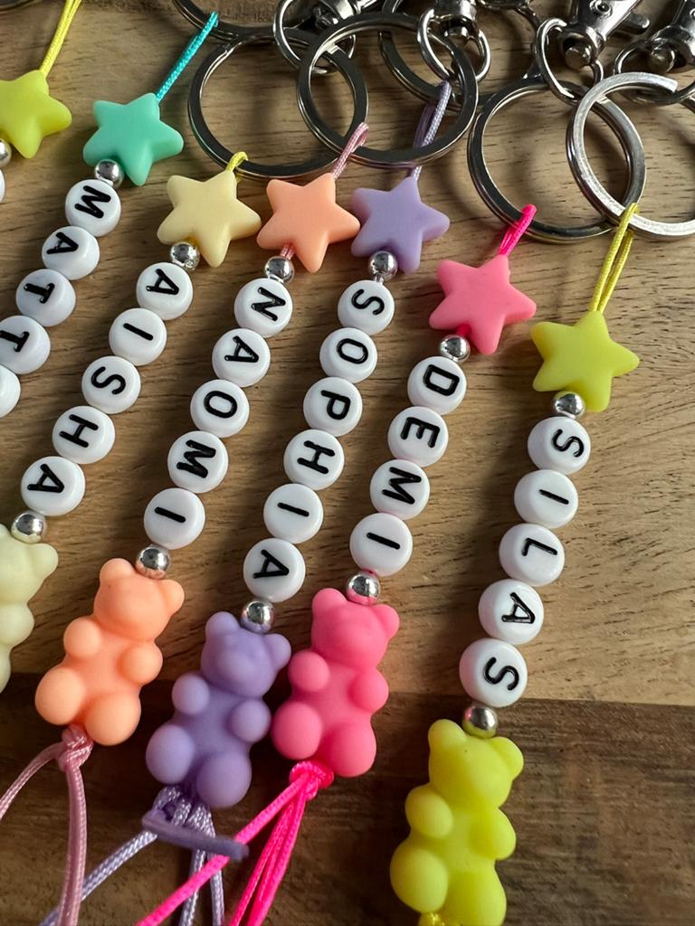 Gummiebeertje naam hangers LEUKE TRAKTATIES, Ophalen of Verzenden, Nieuw
