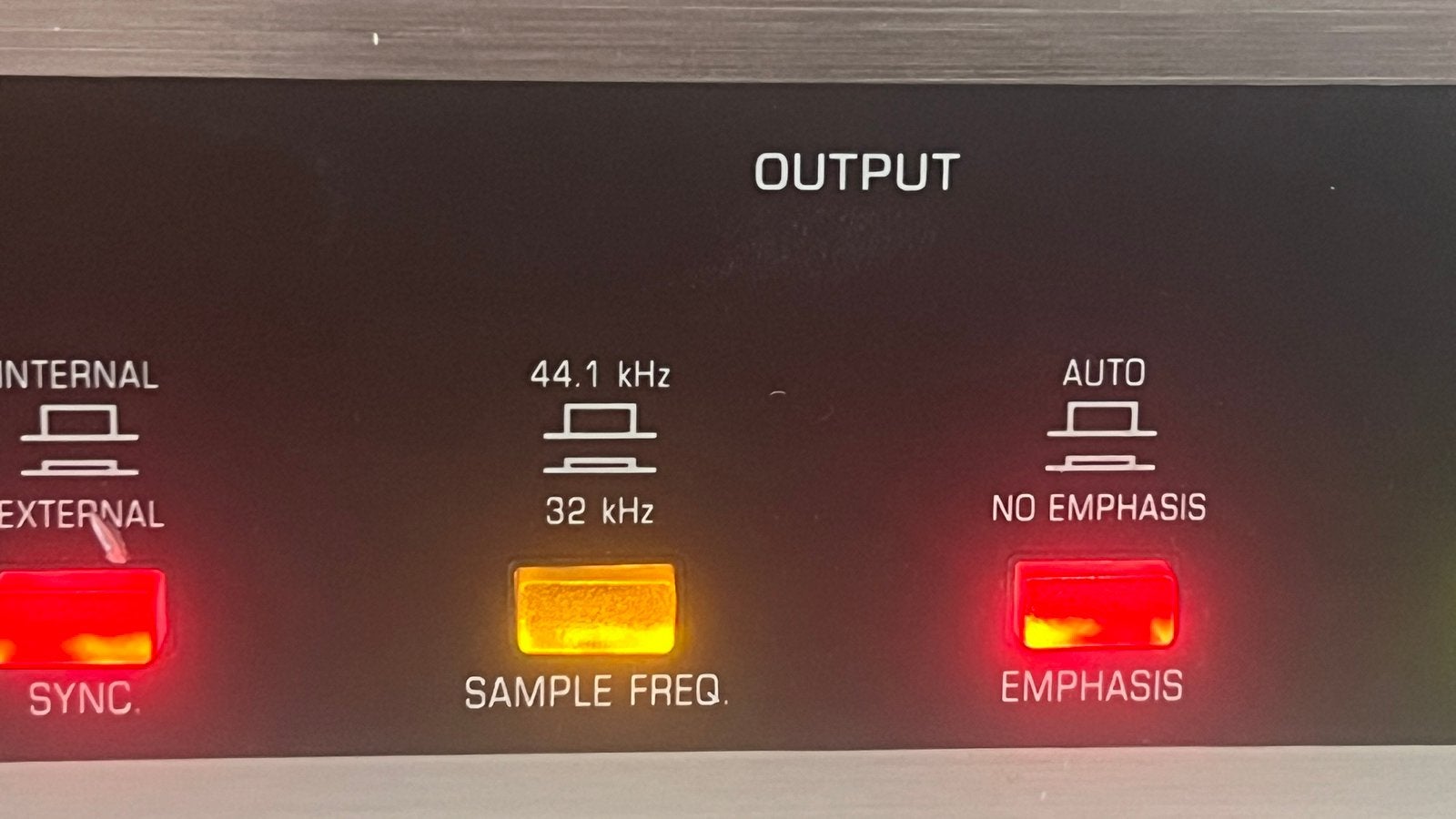 Behringer Ultramatch SRC 2000 Sample Rate Converter, Ophalen of Verzenden, Gebruikt