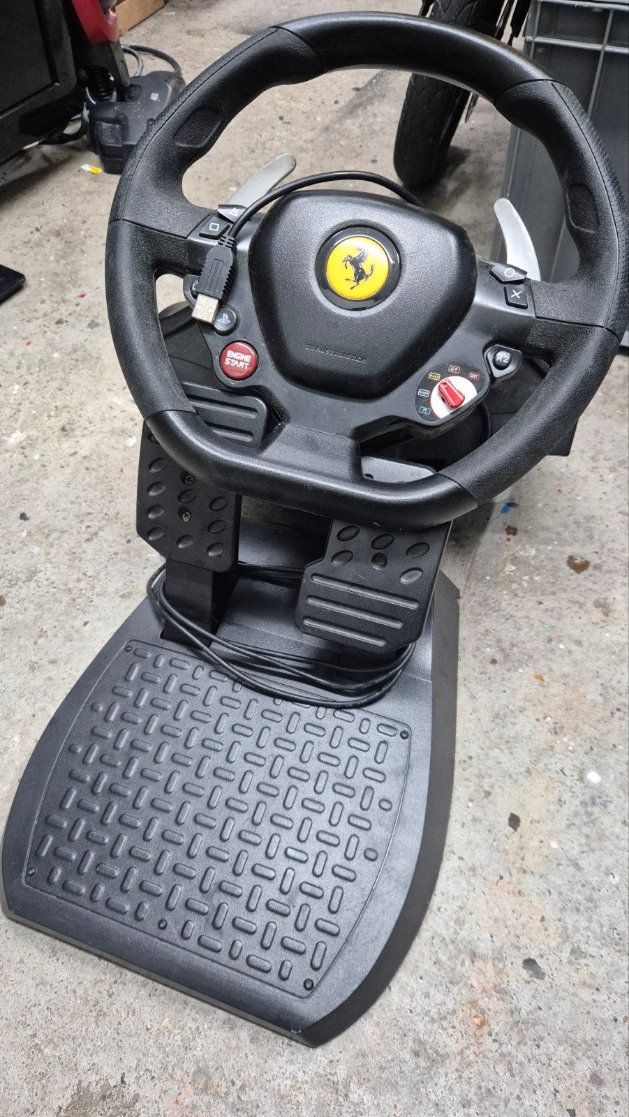 Thrustmaster T80 Ferrari 488 GTB Edition racestuur, Ophalen, Racestuur, Gebruikt, PlayStation