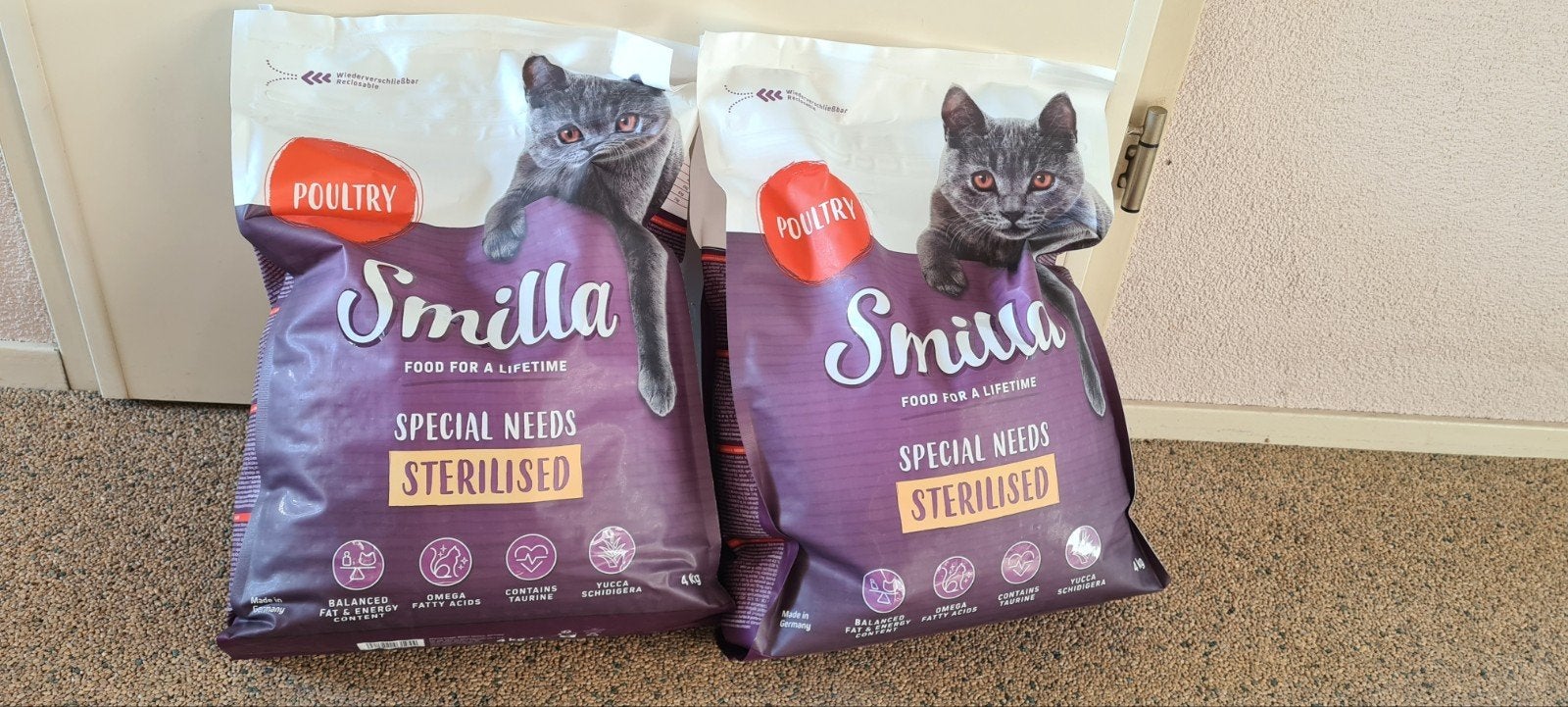 katten droogvoer graanvrije brokjes 2x4 kg, Ophalen, Kat