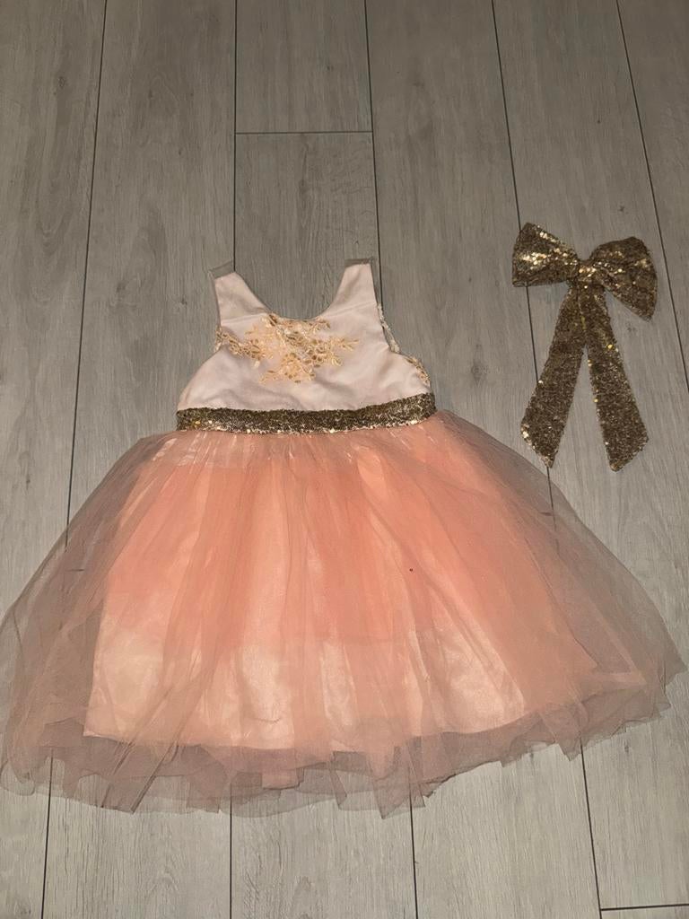 Prachtige Zalm kleur Tule Jurk met Gouden Details en Strik, Ophalen of Verzenden, Zo goed als nieuw, Meisje
