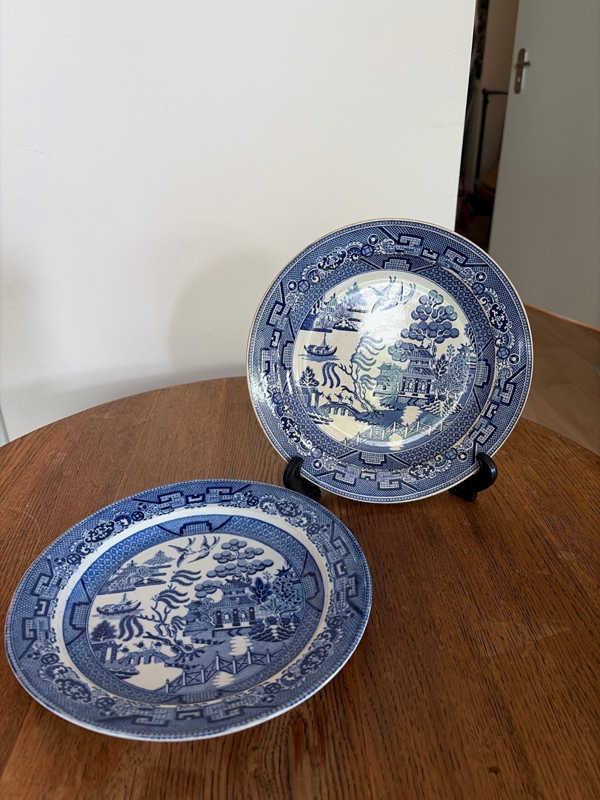 Set van 2 antieke Staffordshire Willow Pattern borden, Ophalen