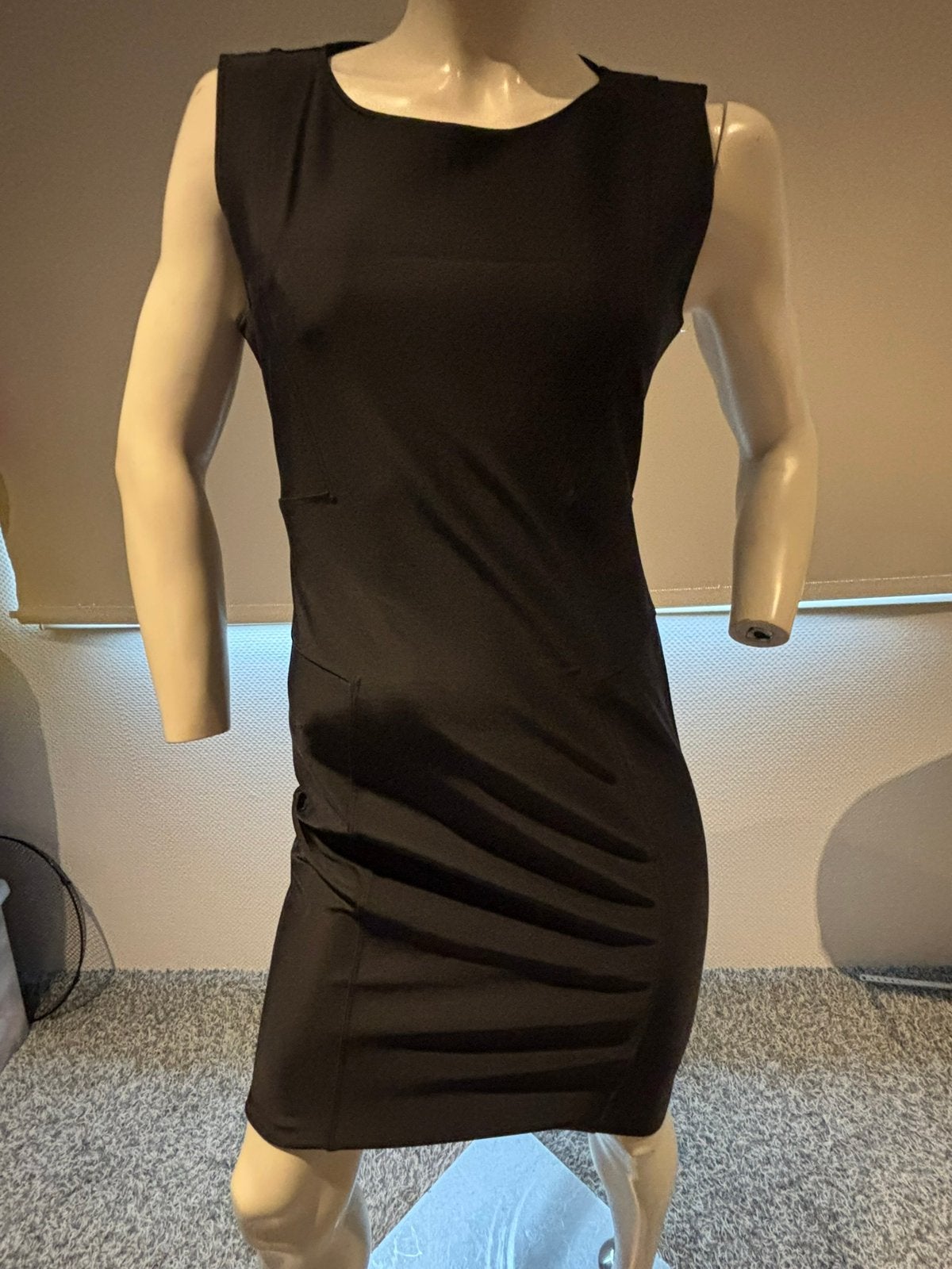 Gucci klassiek jurkje met stretch maat m, Maat 38/40 (M), ., Zwart, Ophalen of Verzenden