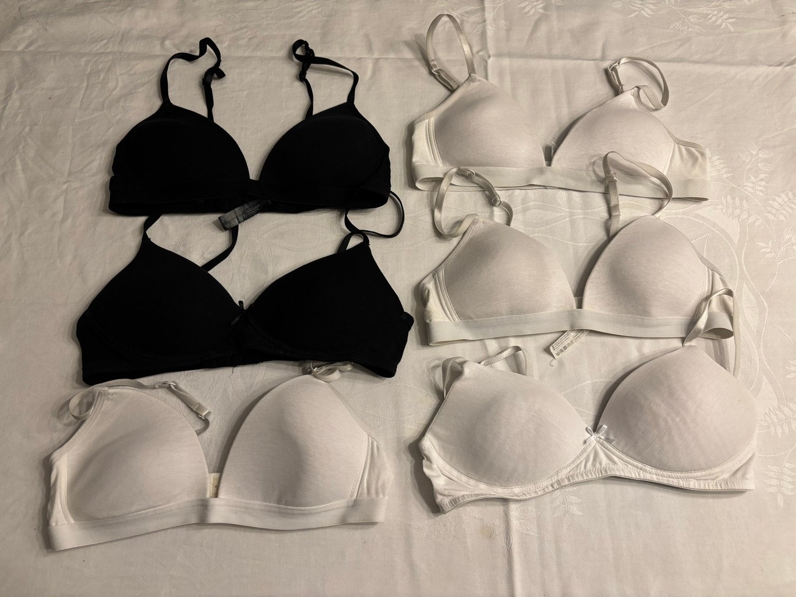 Hema BH's - 2x zwart 70B, 2x wit 70B, 2x wit 75A set!, Ophalen of Verzenden, Zwart, BH