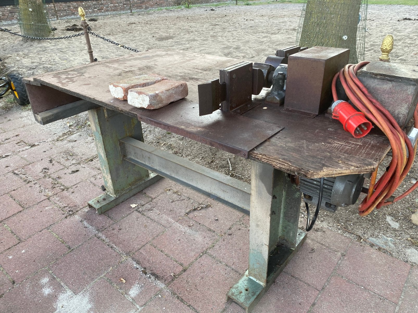 Stenenbikmachine, Ophalen, Zo goed als nieuw