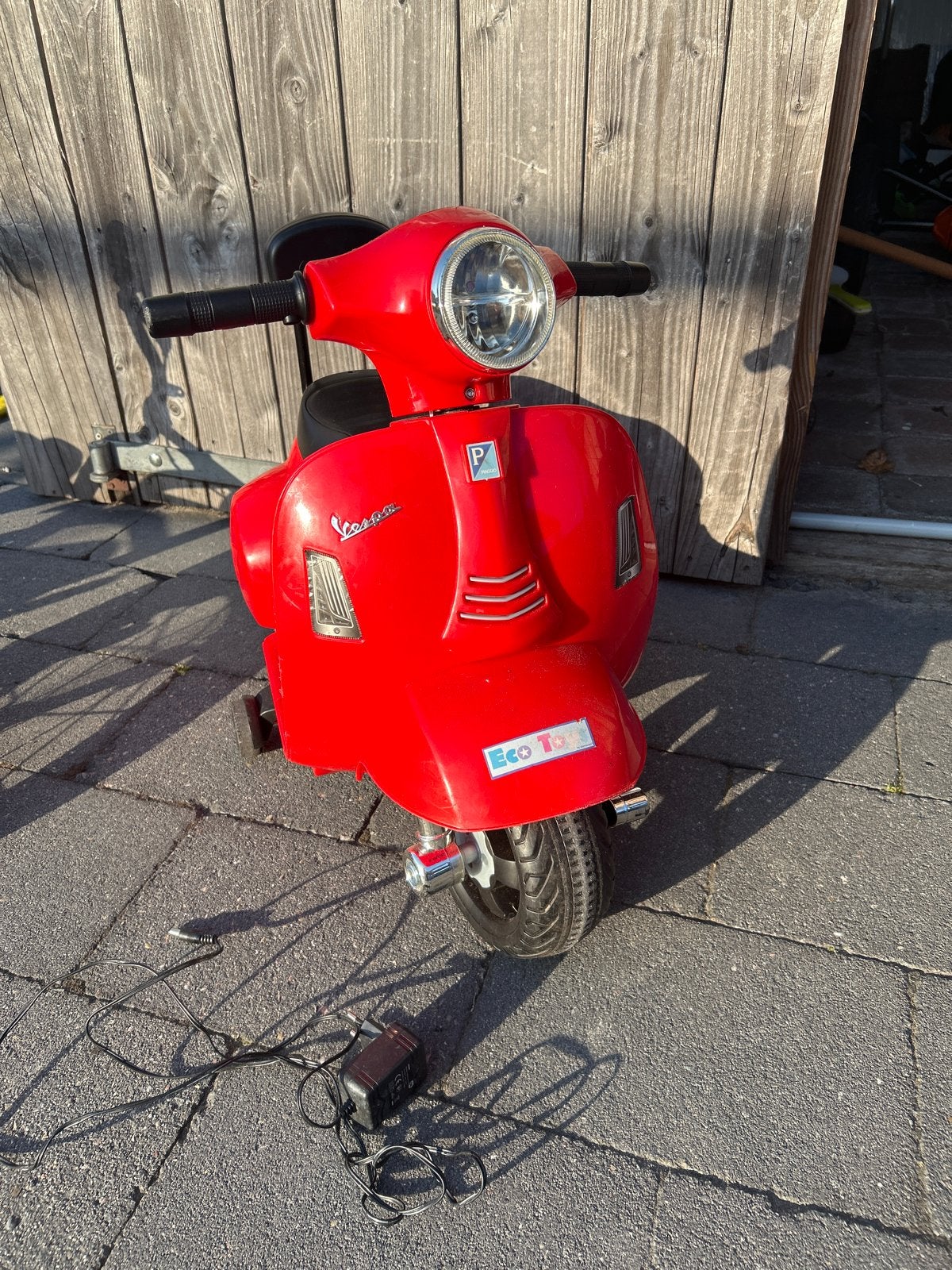 Elektrische kinder Vespa scooter - Rood, Ophalen, Gebruikt