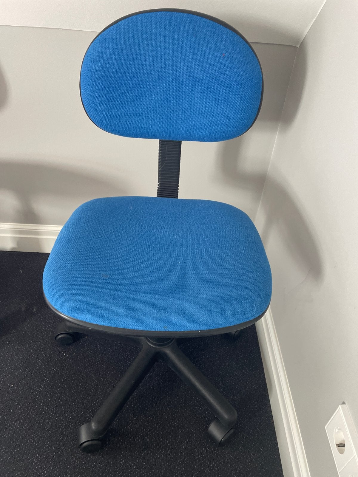 Blauwe bureaustoel, ideaal voor kinderkamer, Huis en Inrichting, Ophalen, Gebruikt, Blauw, Bureaustoel