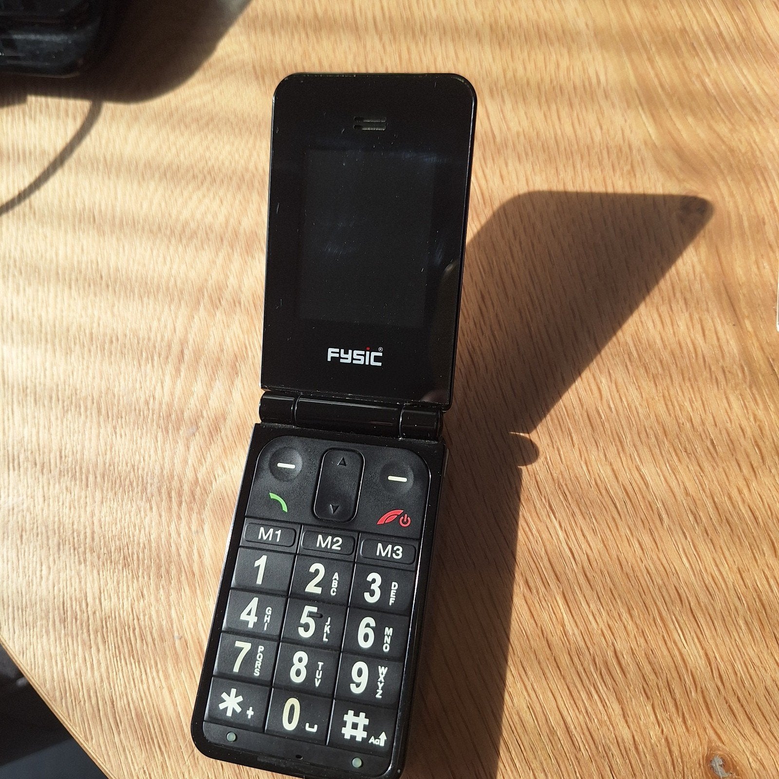 Fysic Seniorentelefoon met SOS-knop en lader, simlockvrij, Telecommunicatie, Geen camera, Inklapmodel, Ophalen of Verzenden, Zo goed als nieuw