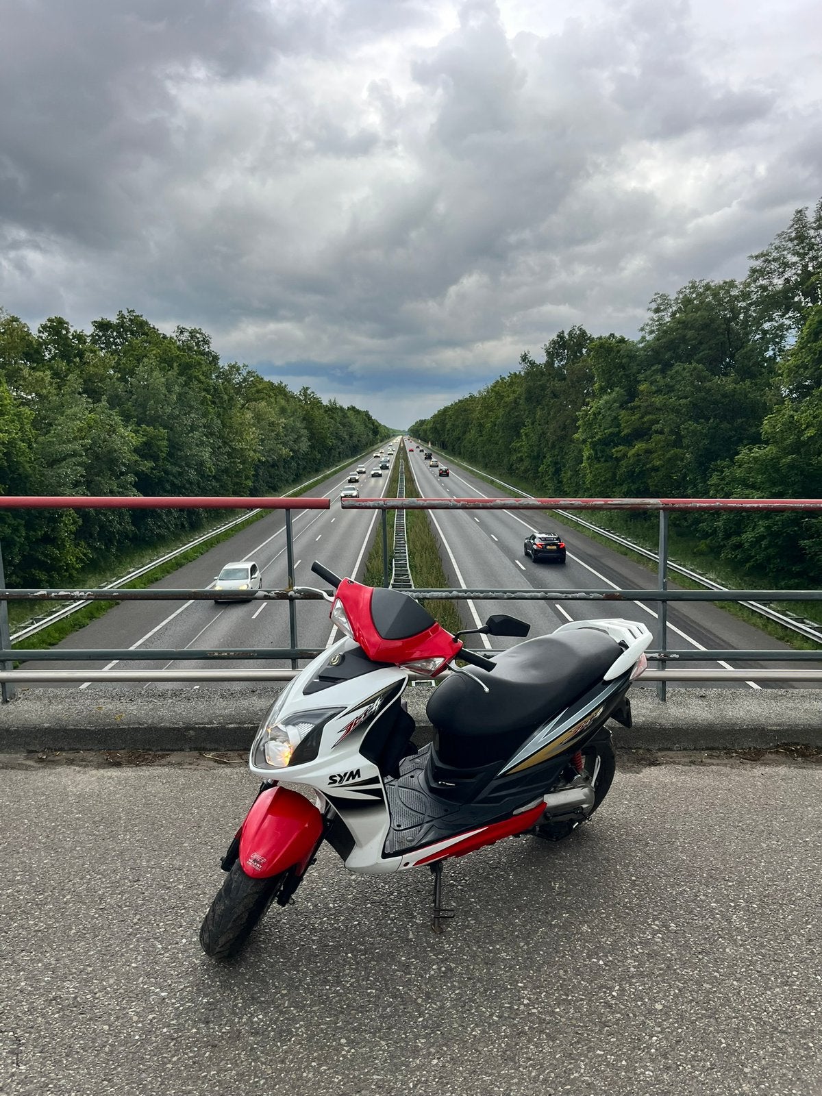 Sym jet 4 2 takt 50cc, Ophalen of Verzenden, Zo goed als nieuw, Benzine, Overige modellen