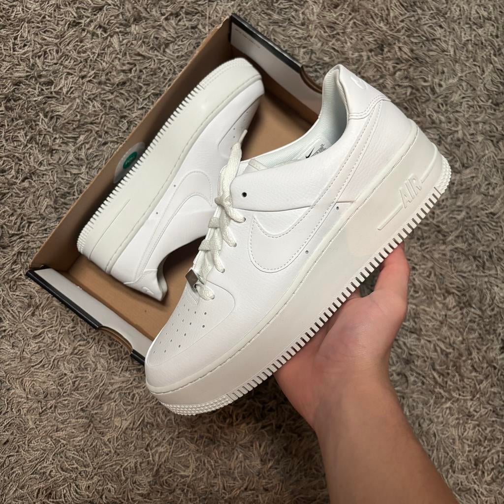 Nike Air Force 1 Low Sage All White - Maat 42.5, Ophalen of Verzenden, Nieuw, Wit, Sneakers of Gympen