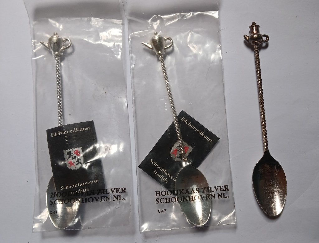 Verzilverde theelepels DE, Ophalen