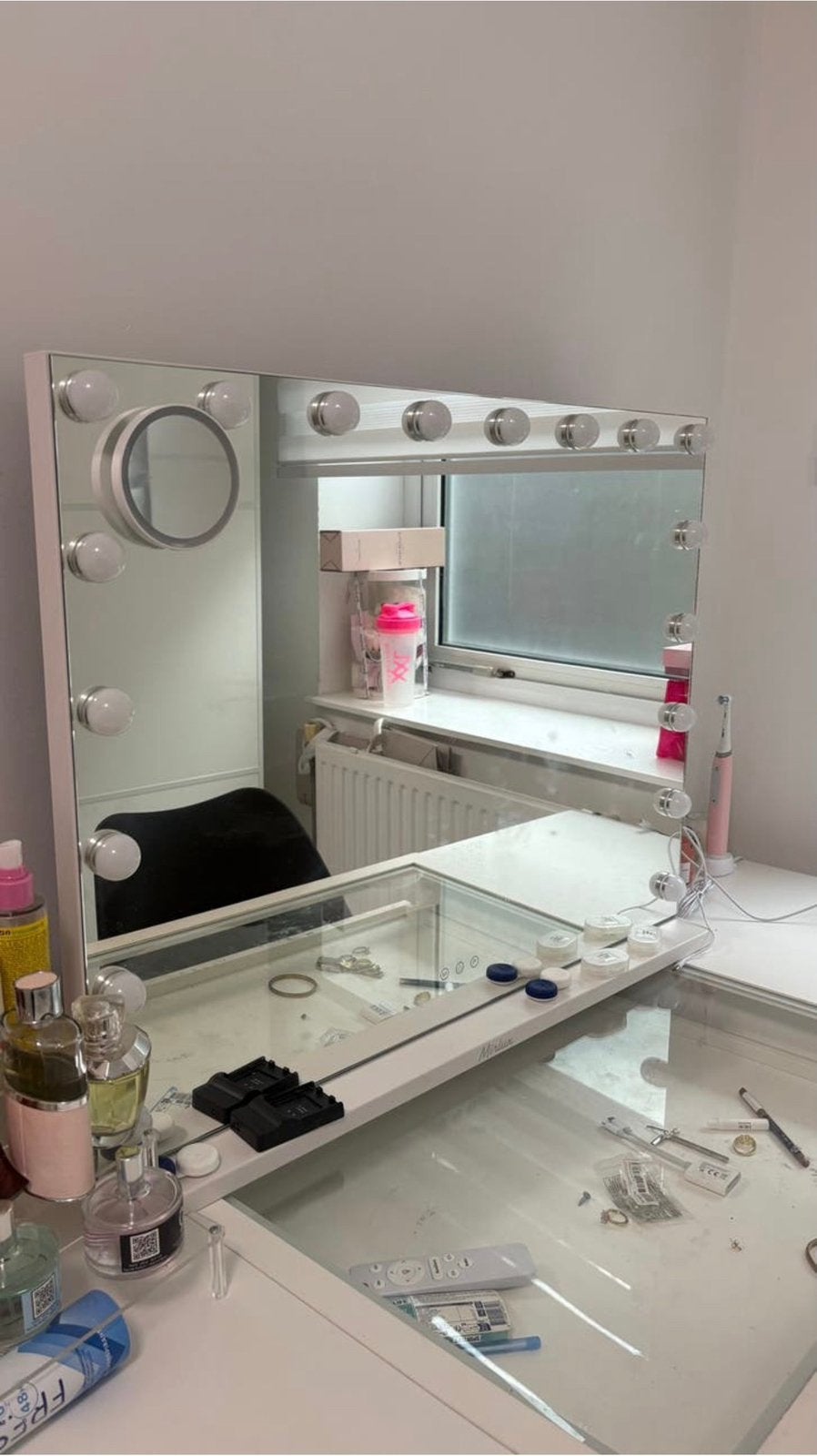 Make-up spiegel met verlichting en USB-aansluiting, Huis en Inrichting, Ophalen of Verzenden, Zo goed als nieuw, Minder dan 100 cm
