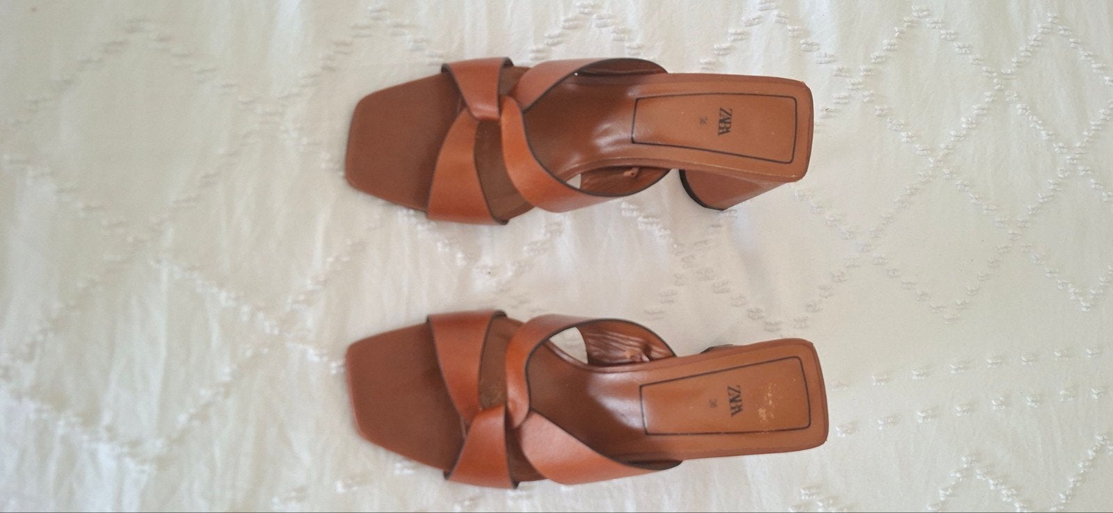 Zara cognac sandalen met hak - Zeer goede staat, Bruin, Zara, Zo goed als nieuw, Sandalen of Muiltjes