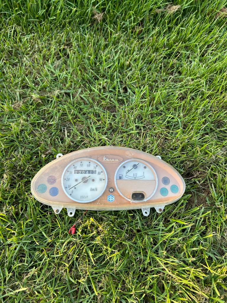 Vespa ET2/ET4 Dashboard, Fietsen en Brommers, Brommeronderdelen | Scooters, Zo goed als nieuw, Vespa, Overige typen, Ophalen of Verzenden