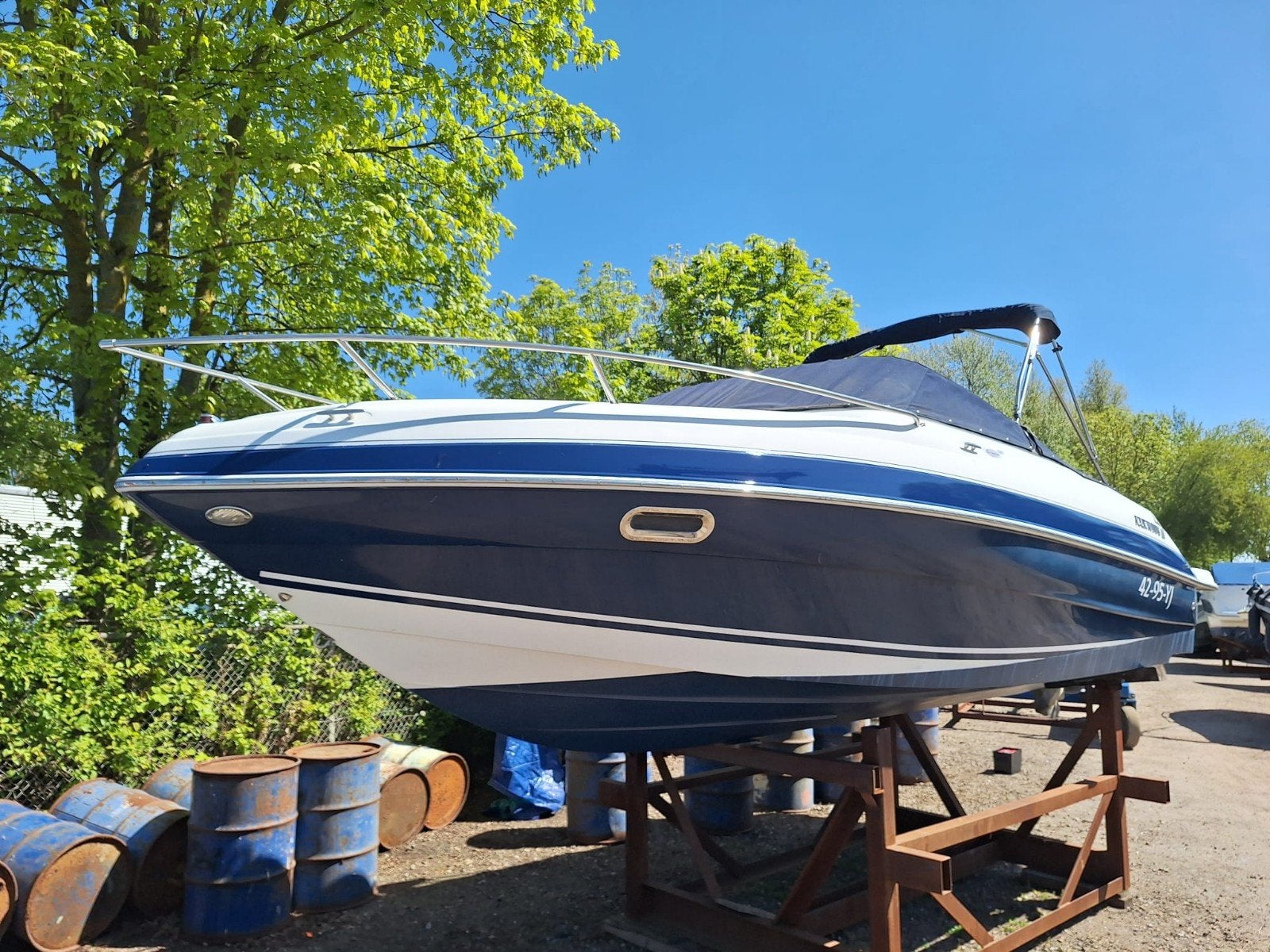 Four Winns Sundowner 225 - Krachtige 8-cilinder met skipaal, Ophalen, Gebruikt, Binnenboordmotor, 200 pk of meer