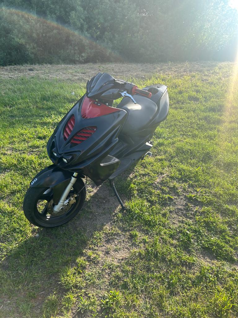 Yamaha Aerox 70cc, Fietsen en Brommers, Brommers | Overige merken, Ophalen, Gebruikt, Maximaal 45 km/u, 70 cc