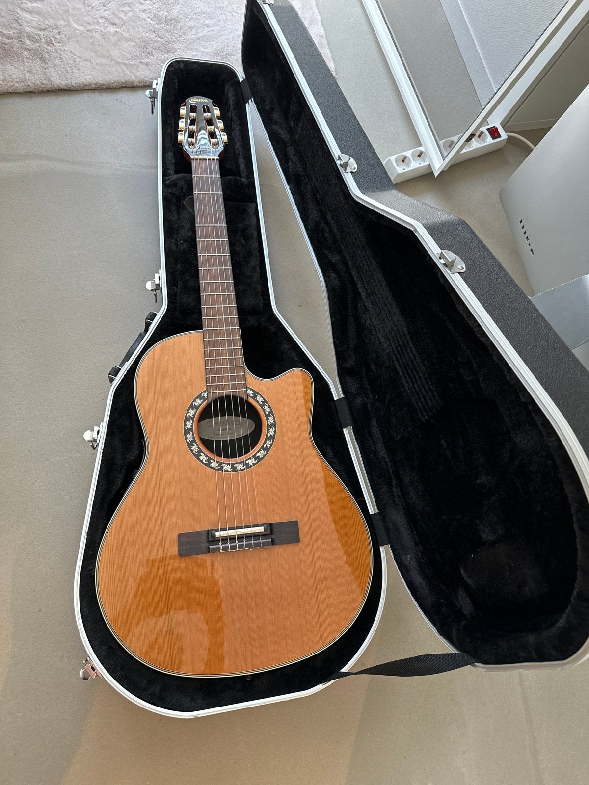 Ovation Classic 1773AX Klassieke Gitaar - Zeer Goede Staat, Ophalen of Verzenden, Zo goed als nieuw, Klassieke of Spaanse gitaar